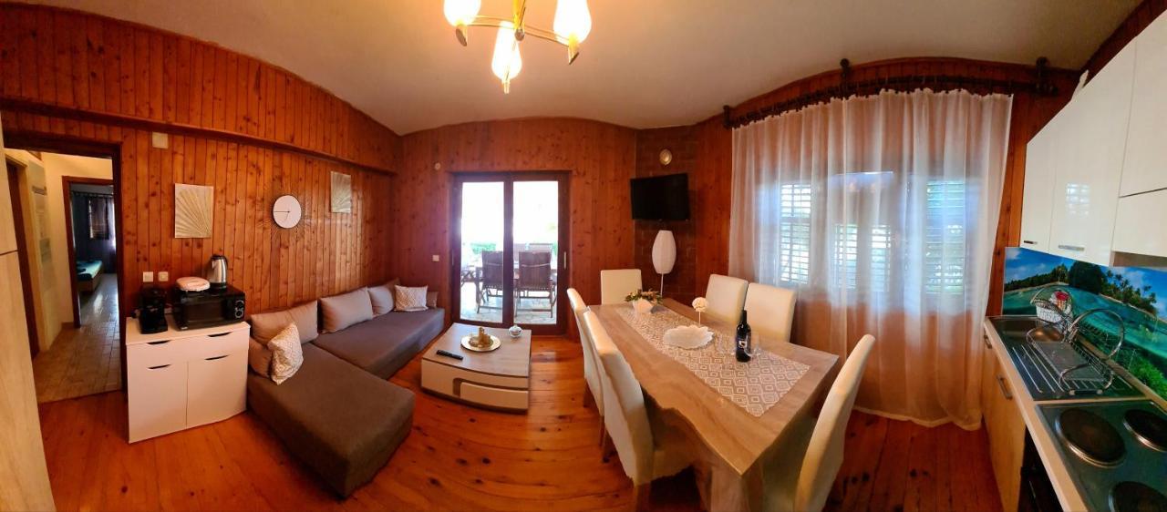 Beachfront Apartments Kate Orebić Buitenkant foto