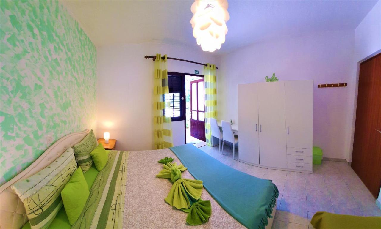 Beachfront Apartments Kate Orebić Buitenkant foto